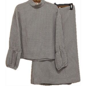 Chic Houndstooth Top and Skirt Ensemble